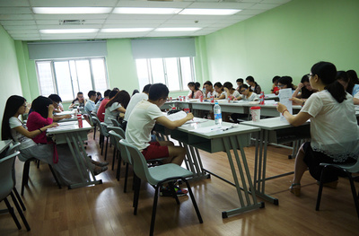 華詢教育加盟 開啟教育咨詢事業的新機遇